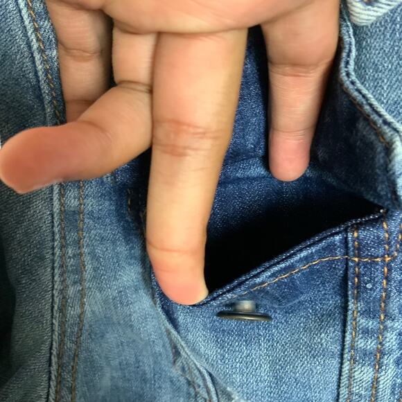 Hudson Long Sleeve Distressed Denim Jacket Medium Wash Blue Large Girl - Picture 3 of 6